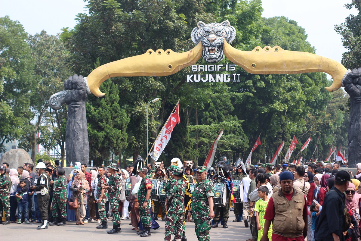 DRUM BAND YBN KIRAB SPPI DI BRIGIF CIMAHI