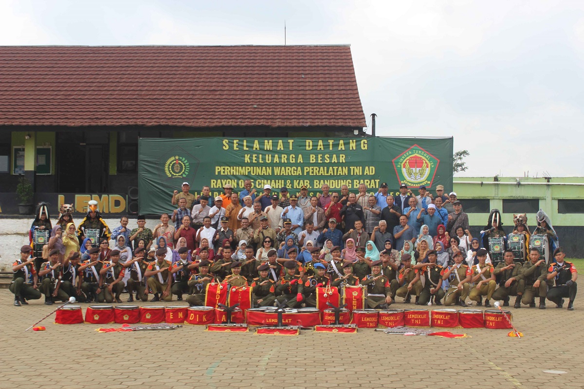 PERHIMPUNAN WARGA PERALATAN TNI AD